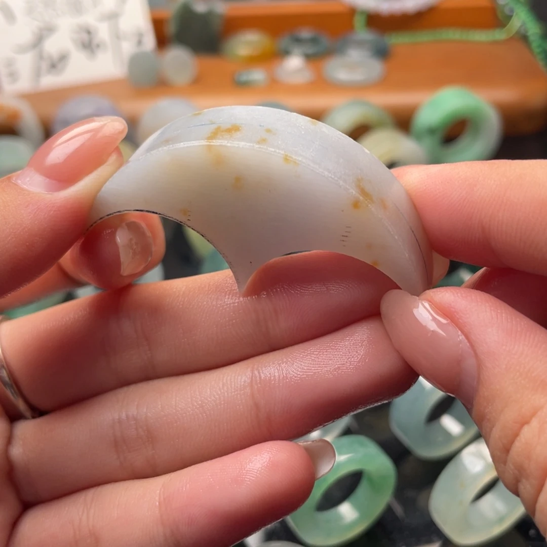 未镶嵌定制翡翠直筒