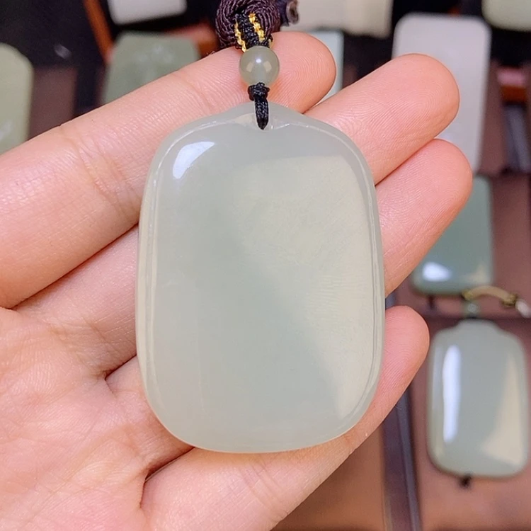 【闪购商品】颈饰未镶嵌和田玉