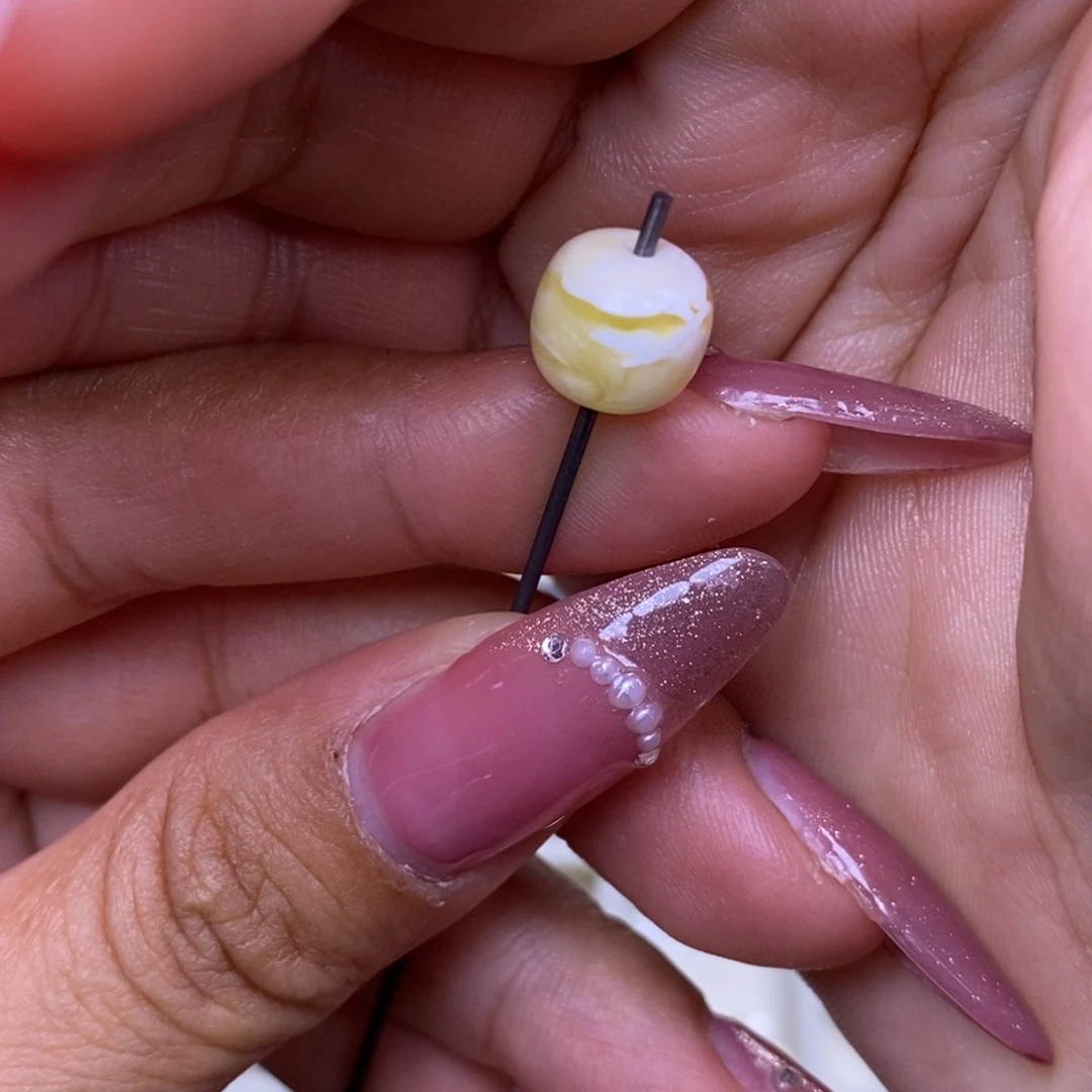 琥珀未镶嵌裸石瓷白妖花老型9.5*8.6mm