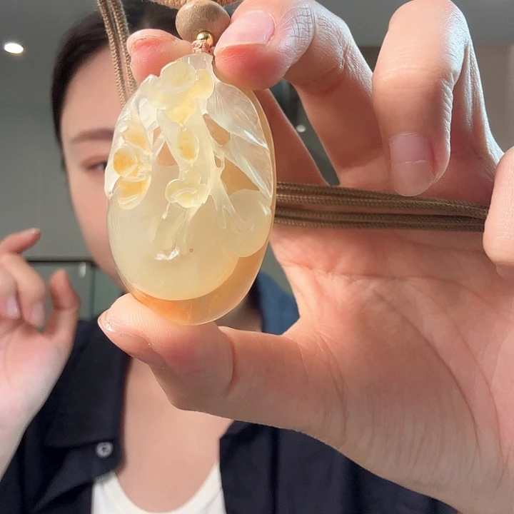 未镶嵌蛇纹石玉颈饰
