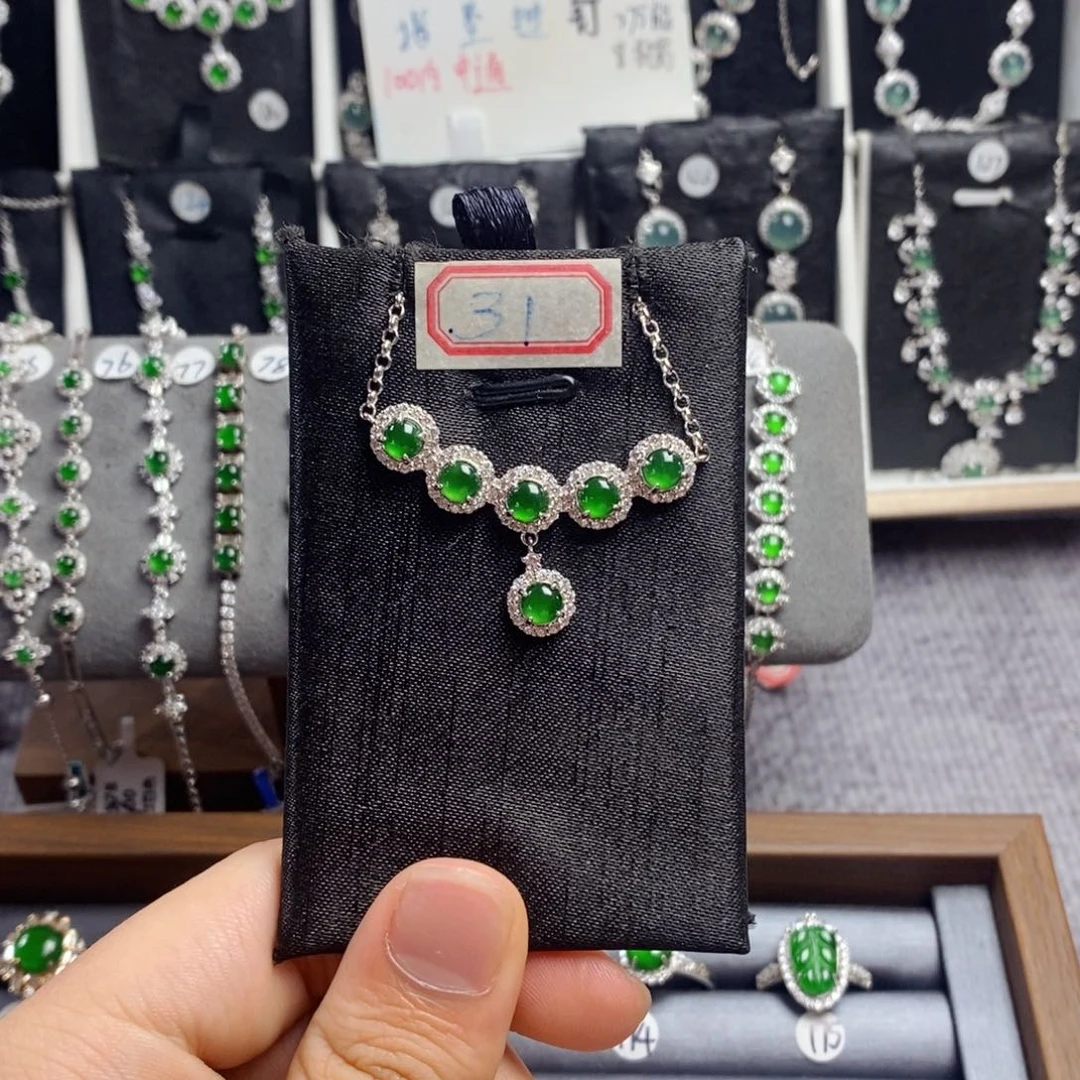 翡翠颈饰银S925镶嵌翡翠