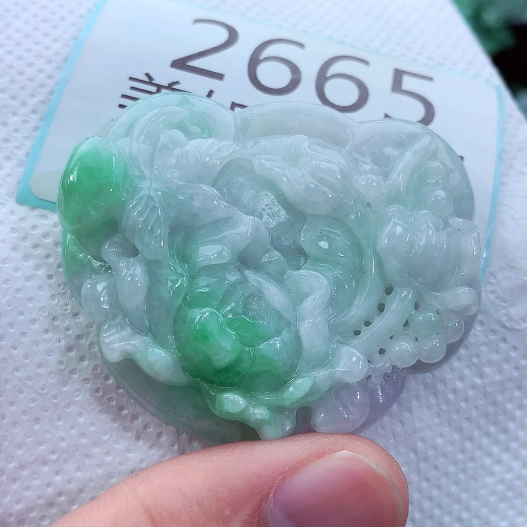 吊坠(不含链)未镶嵌翡翠