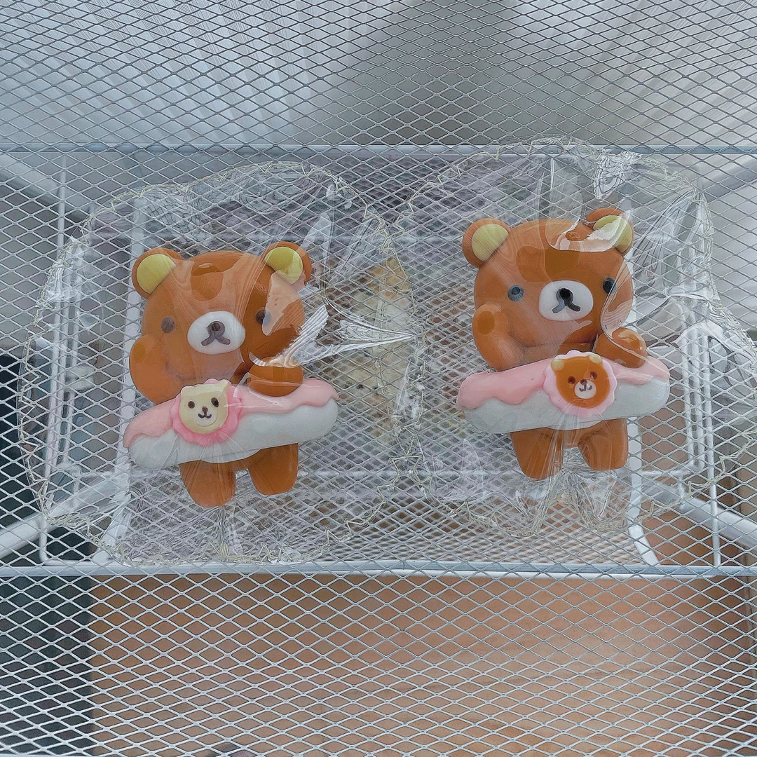 轻松熊甜甜圈肌中力肌小力奶油水泥感捏捏默认微瑕