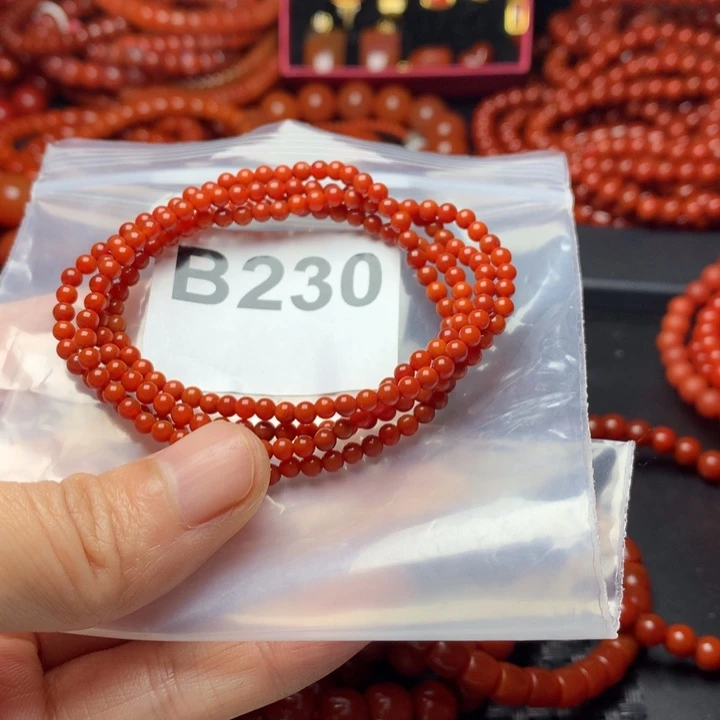 知***头南红玛瑙未镶嵌手链