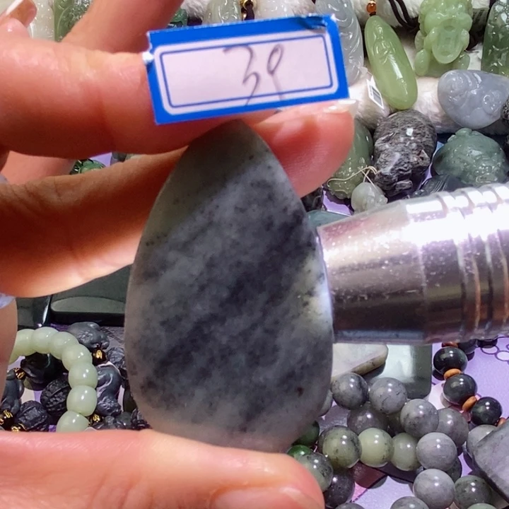 和田玉边角料未镶嵌