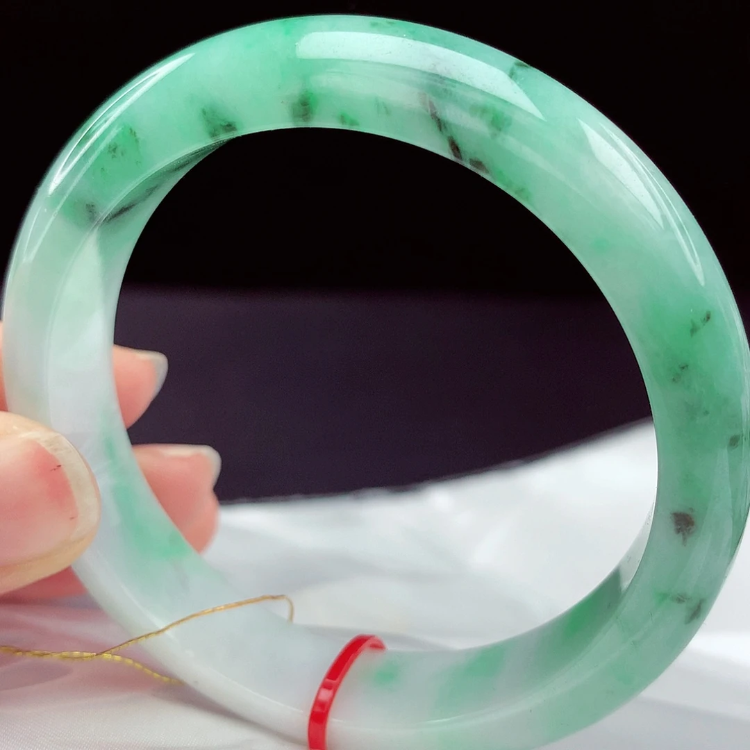 翡翠未镶嵌手镯56圈400