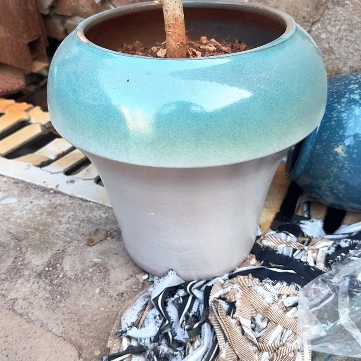 花盆工厂微瑕花盆啦啦哈哈