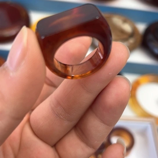 琥珀手镯未镶嵌雅****馆