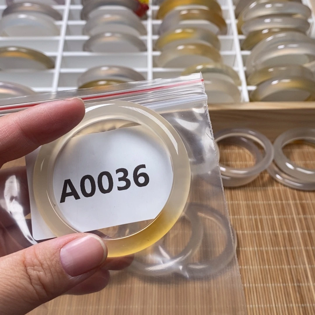 F***s玛瑙/玉髓未镶嵌手镯