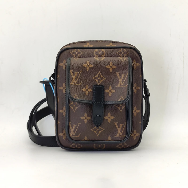 95新 LouisVuitton/路易威登 christopher男士手机相机包单肩斜跨