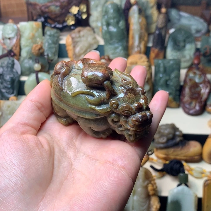 赵***下岫岩河磨玉（透闪石质玉）未镶嵌挂件
