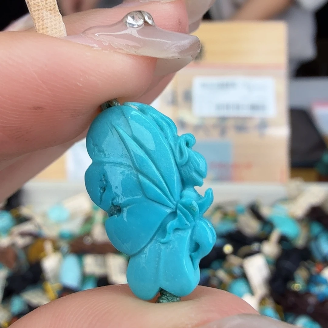 绿松石未镶嵌珠宝奇石