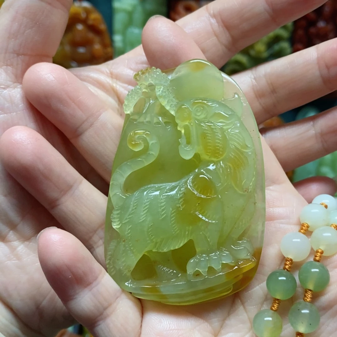 岫玉吊坠(赠链)未镶嵌啊*