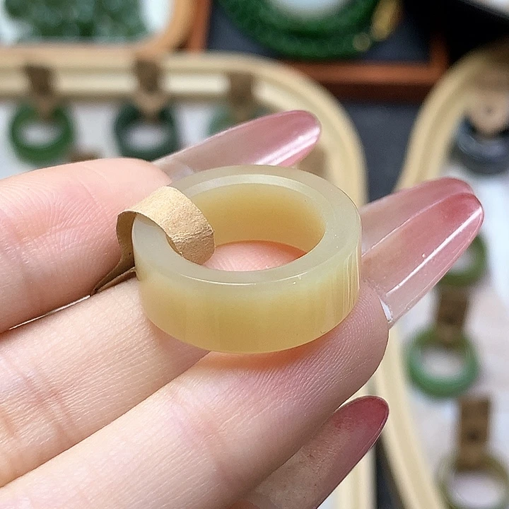 和田玉戒指未镶嵌