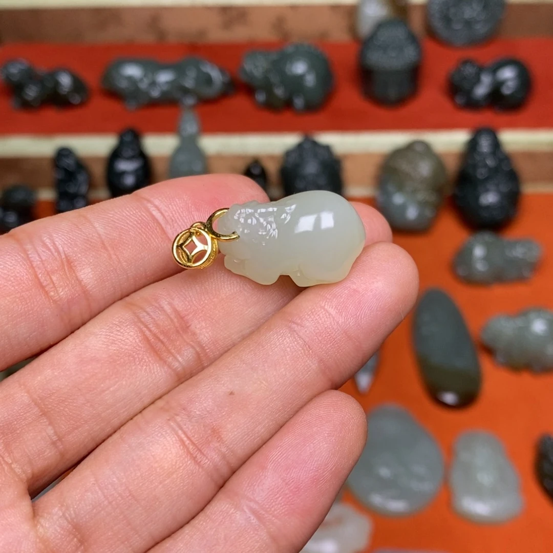 和田玉颈饰未镶嵌