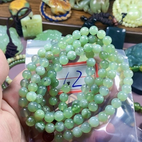 未镶嵌蛇纹石玉颈饰