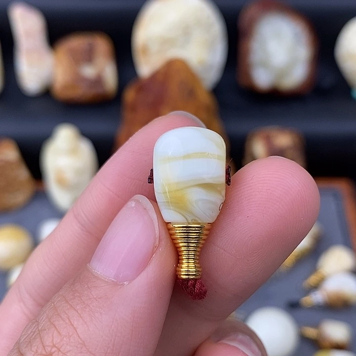 琥珀未镶嵌裸石11拉丝c720