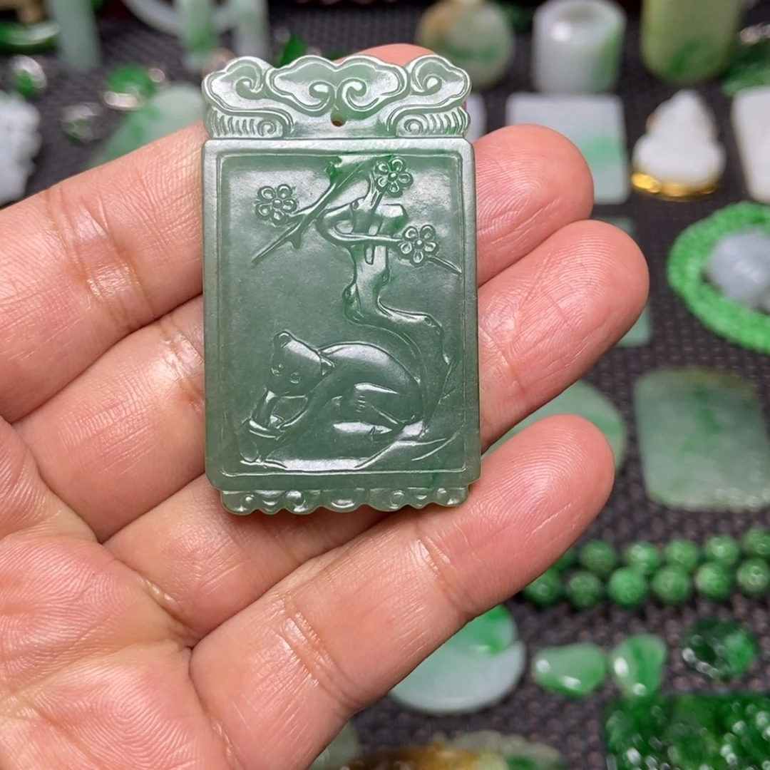 三***罅翡翠未镶嵌挂件清