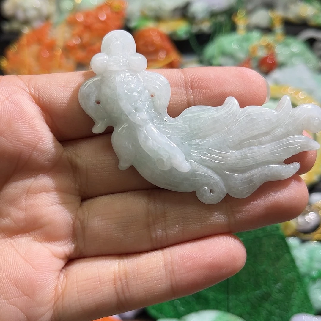 翡翠未镶嵌颈饰待编织