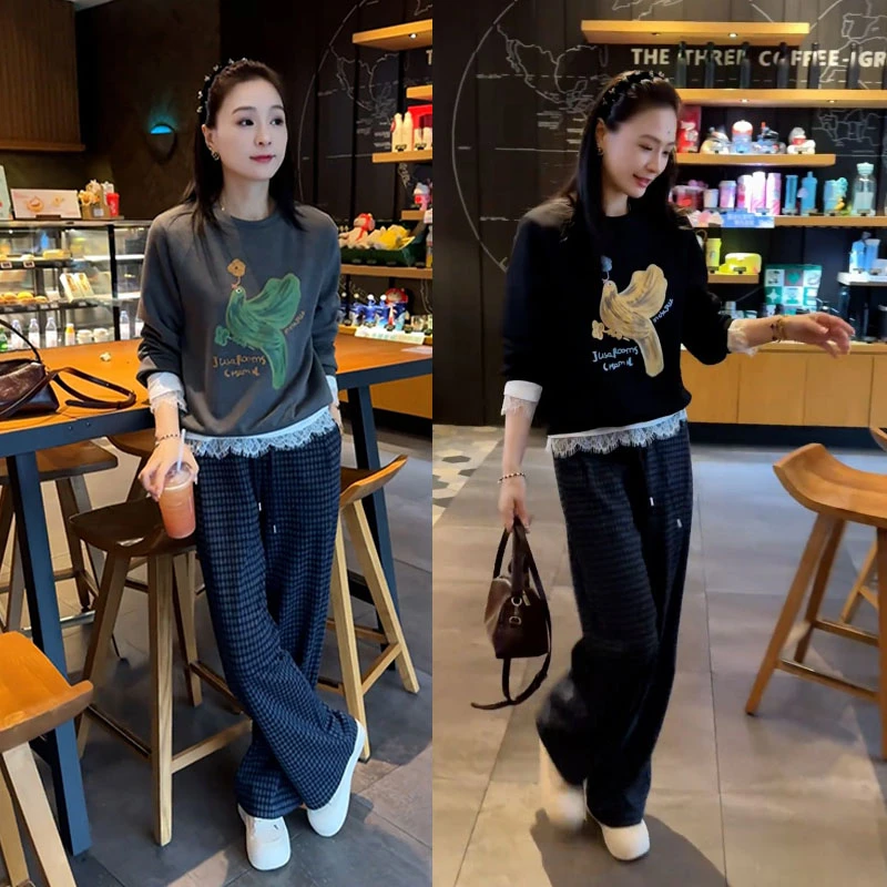 秋季新款休闲简约大方带蕾丝拼接边的卫衣女配格纹阔腿裤两件套装