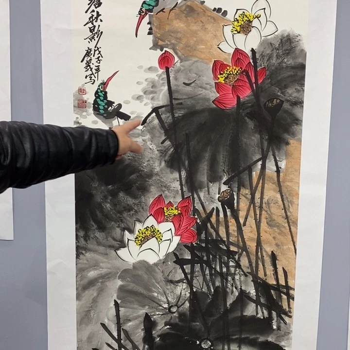 手绘作品等多种形式进行