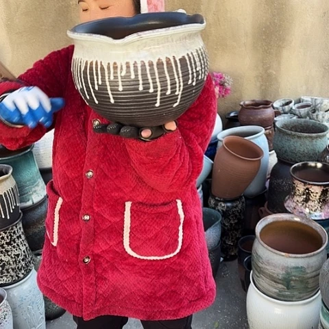 口25高18一个盆子。