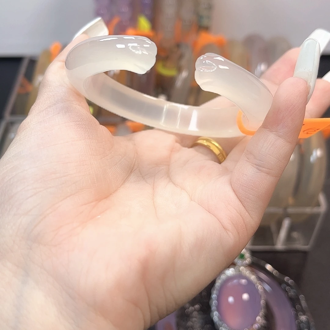 玛瑙/玉髓未镶嵌手镯