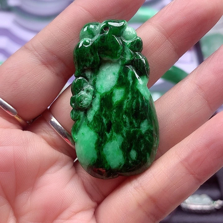 翡翠未镶嵌颈饰翡翠