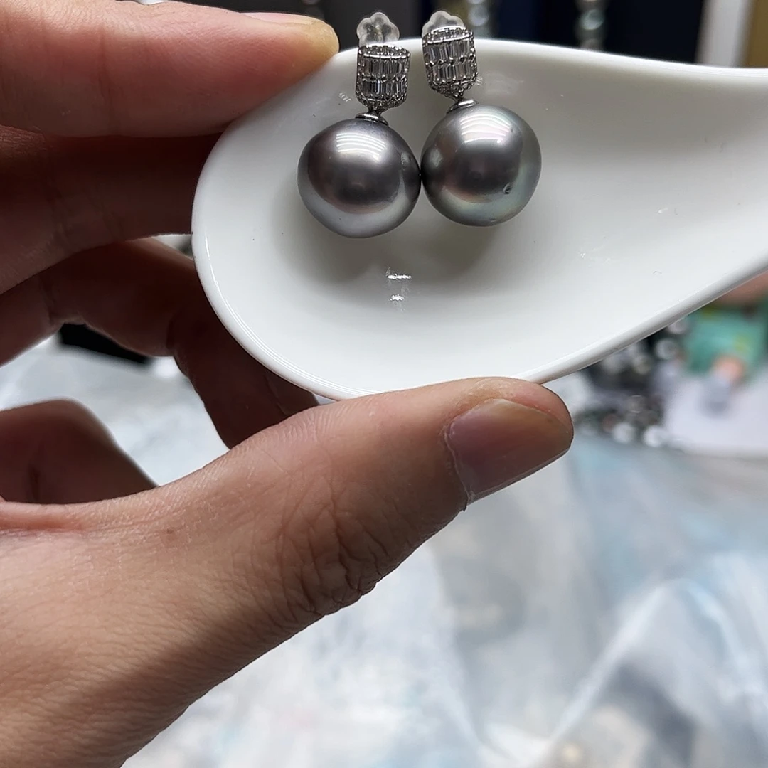 未镶嵌海水珍珠耳饰