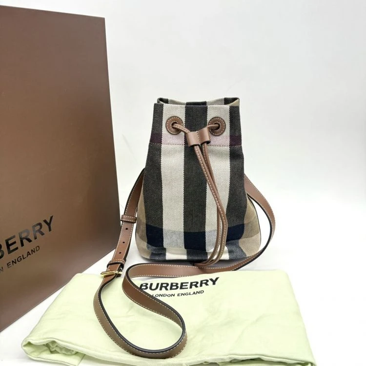 99新/博柏利/C12029026338/[251104CZ02]