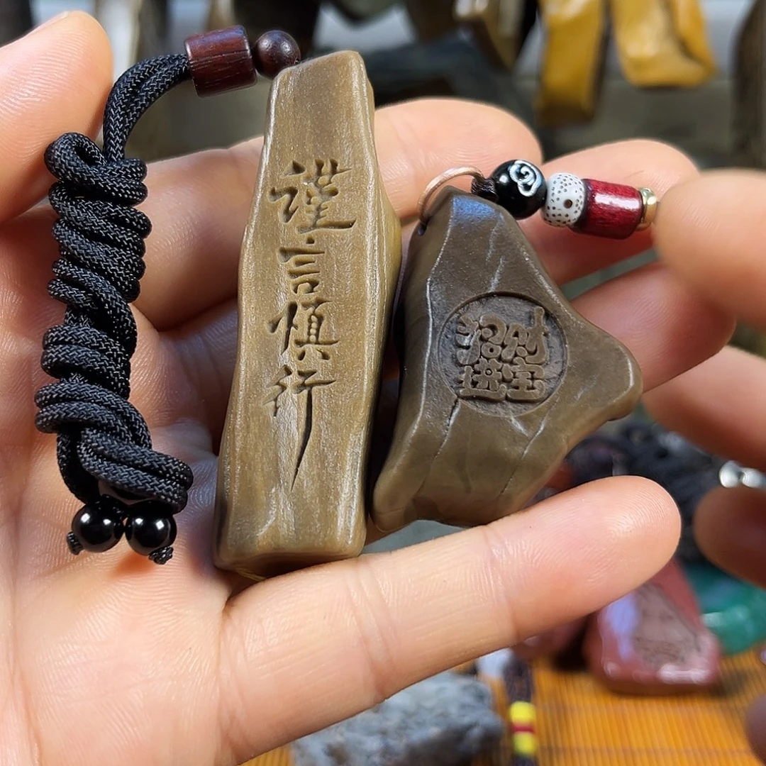 新疆戈壁石原石雕刻