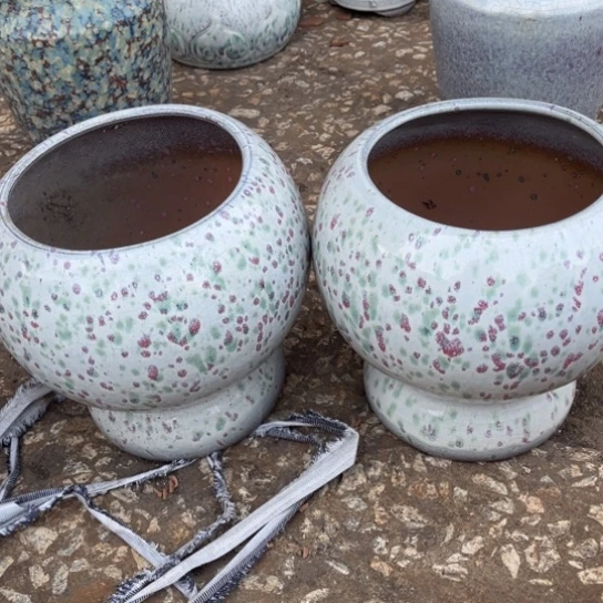 红陶口15高22瑕疵