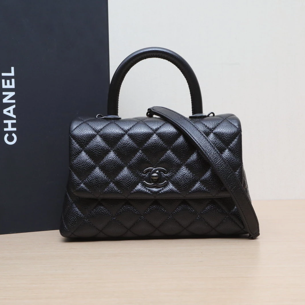 99新 Chanel/香奈儿 【黑黑】Coco 小号 黑色 30开 黑扣 斜挎包