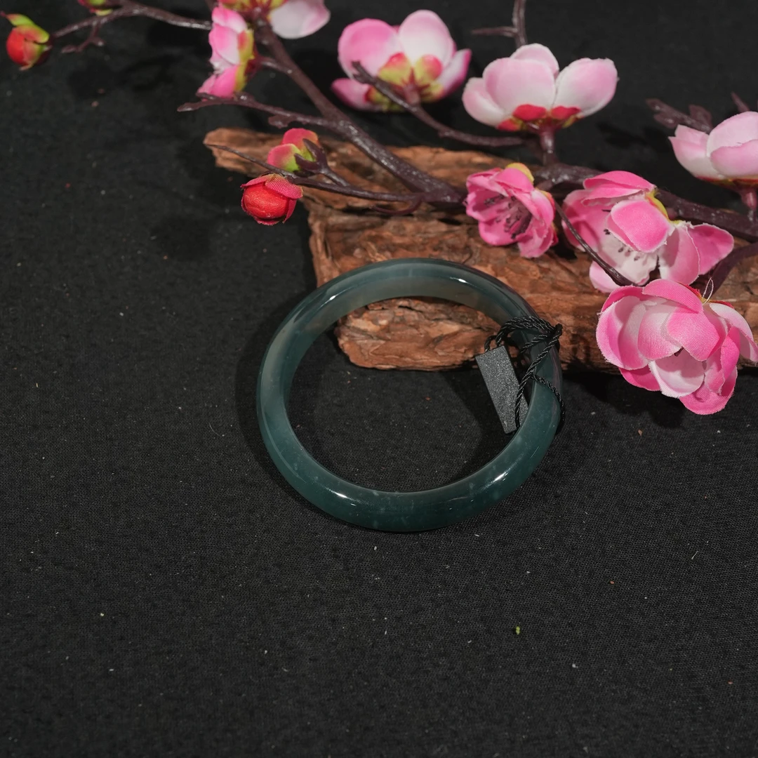 11.14香港王老板-翡翠手镯套装7v865