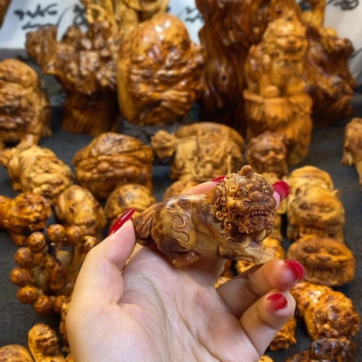 任***行崖柏貔貅手把件手把件