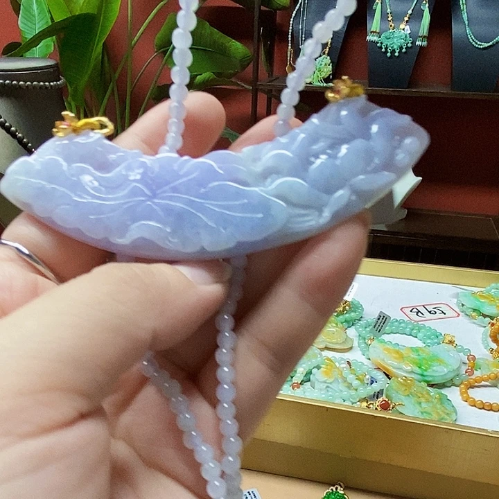 翡翠未镶嵌颈饰吊坠