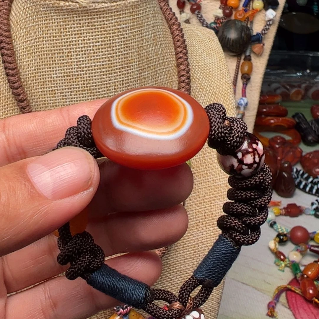 玛瑙/玉髓颈饰未镶嵌二****梅