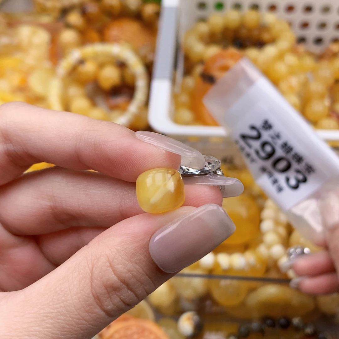 一***开蜜蜡未镶嵌珠宝奇石