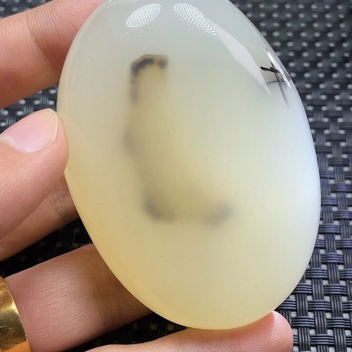 未镶嵌颈饰玛瑙/玉髓天**月