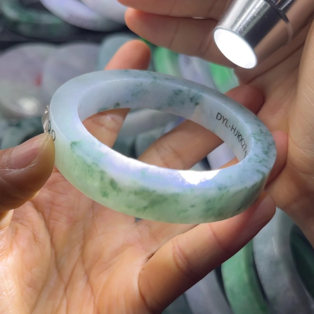 定制翡翠手镯未镶嵌