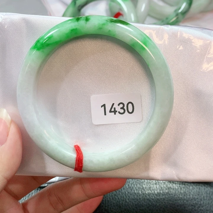 翡翠手镯未镶嵌天然翡翠手镯58