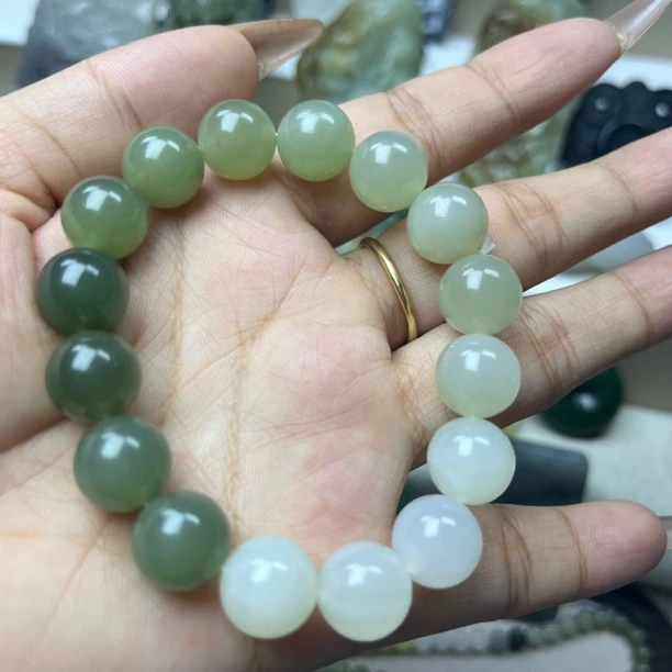 渐变圆珠手串精美百搭