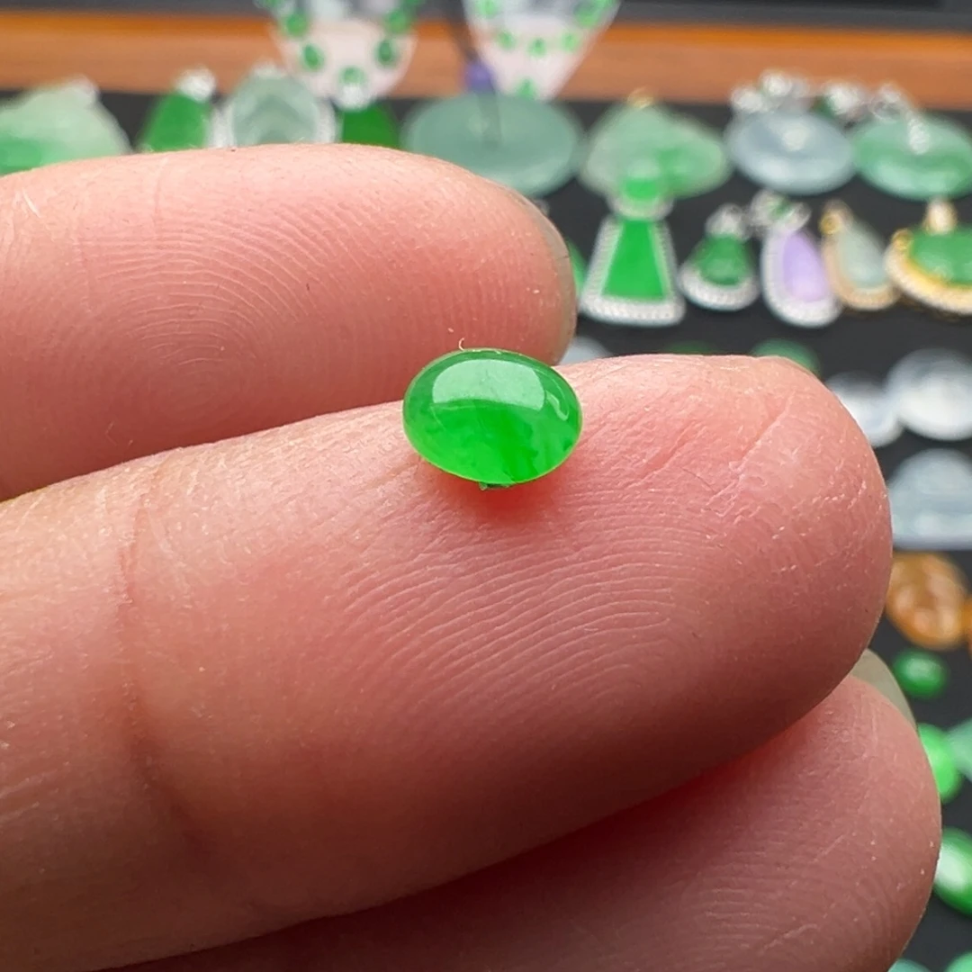 翡翠颈饰未镶嵌蛋6.2