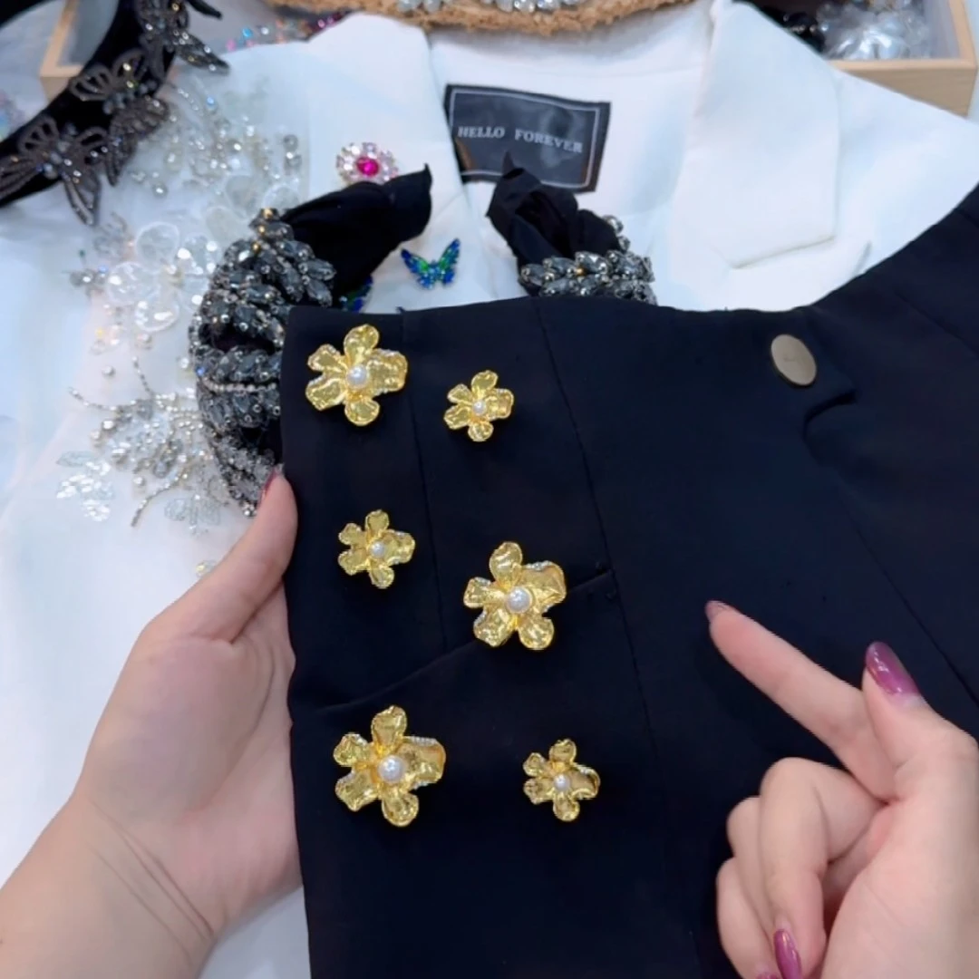 金属感设计款金色花朵别针款皇冠配饰AZ767