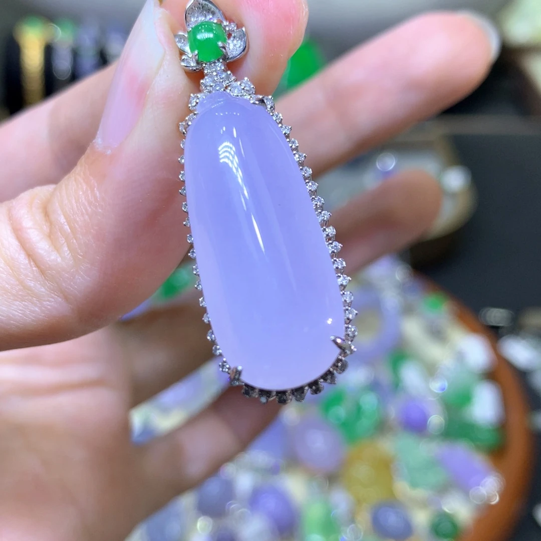 【闪购商品】翡翠颈饰18K金镶嵌翡翠吊坠项链