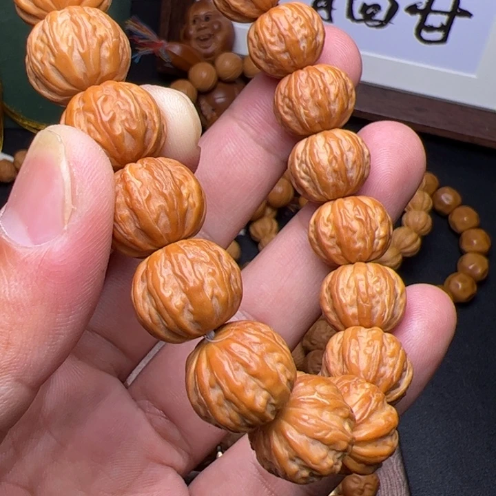 猴头核桃手串爱****王看看咯