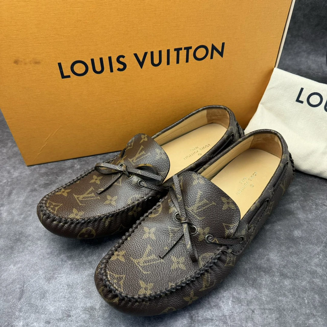 全新未使用 LouisVuitton/路易威登 老花平底鞋  41.5码 AA00640