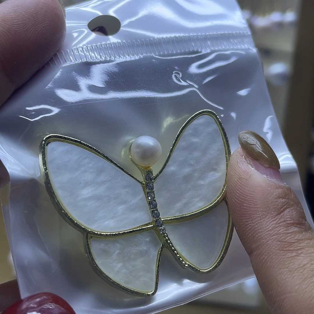 胸饰淡水珍珠未镶嵌