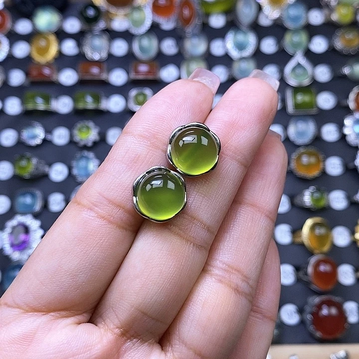 岫玉银S925镶嵌耳钉向*