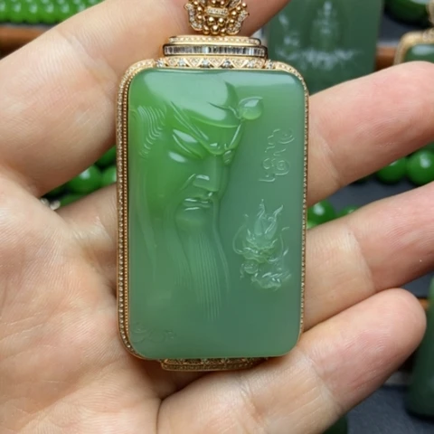 吊坠(不含链)18K金镶嵌和田玉（碧玉）